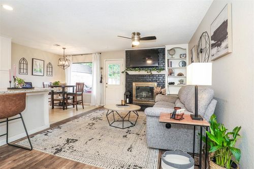 12301 Sw 15th Ter, Yukon, OK, 73099-7013 | Card Image