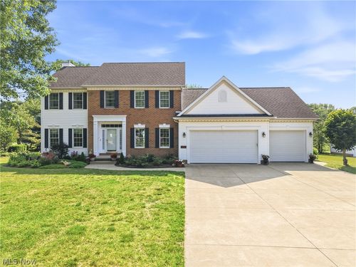 5808 Shallow Creek Ave, Louisville, OH, 44641-8107 | Card Image