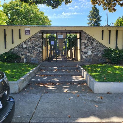 1851 Clarke Ave, East Palo Alto, CA, 94303-2761 | Card Image