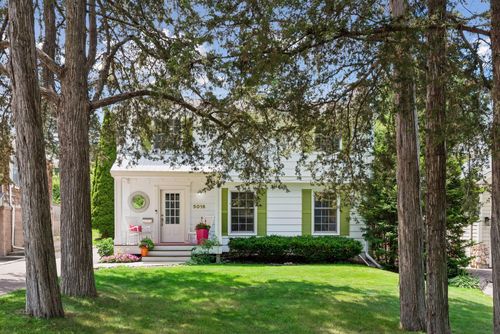 5016 Oxford Ave, Edina, MN, 55436-2120 | Card Image