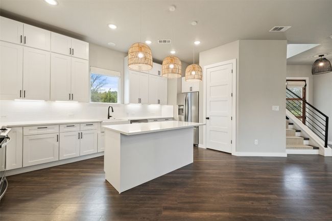 18200 Fair Ln, House other with 3 bedrooms, 3 bathrooms and 2 parking in Jonestown TX | Image 8