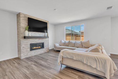 9597 Ogden Ranch Rd, Sacramento, CA, 95829-6127 | Card Image