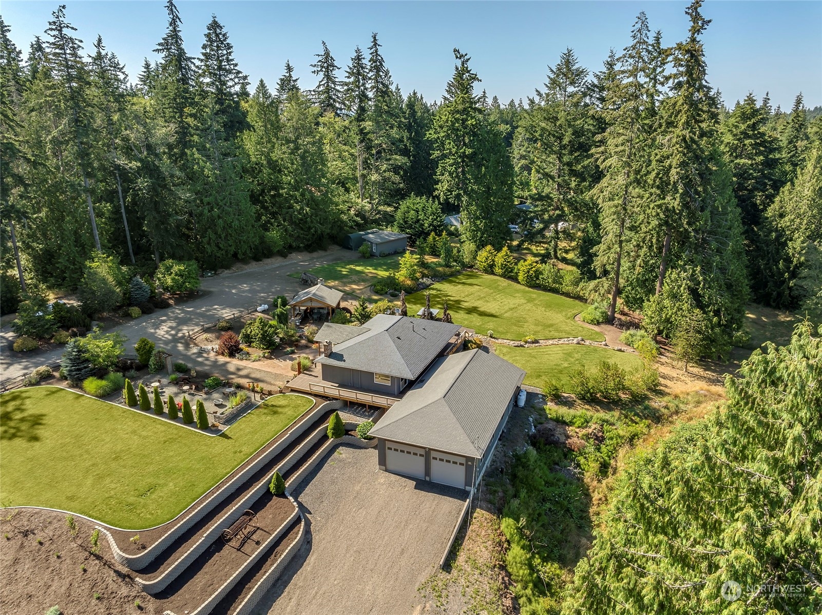 Bills Way, Kingston, WA 98346