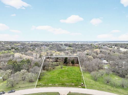 2372 Mystic Shore Dr, Cedar Hill, TX, 75104-6717 | Card Image