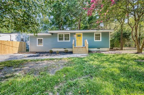 87 Columbine Dr, Hartfield, VA, 23071-2046 | Card Image