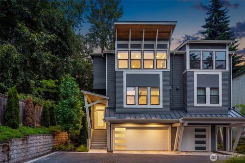 a-7832 Ne 121st Lane, Kirkland, WA, 98034 | Card Image