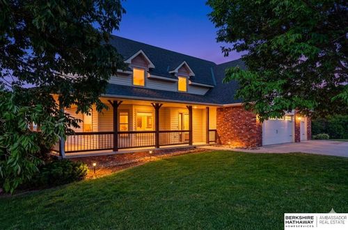 1013 Mary Beth Cir, Blair, NE, 68008-2716 | Card Image