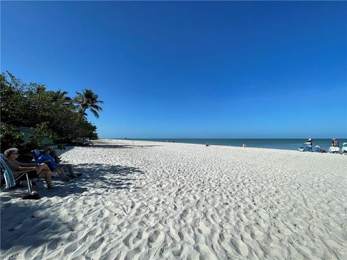 8-254 6th Ave S, NAPLES, FL, 34102-6531 | Card Image