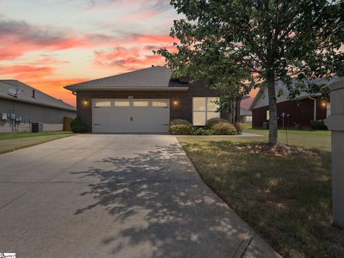 260 Stonecrest Dr, Roebuck, SC, 29376-2771 | Card Image