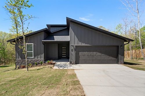 8 Roxburgh Ln, Bella Vista, AR, 72715-3704 | Card Image