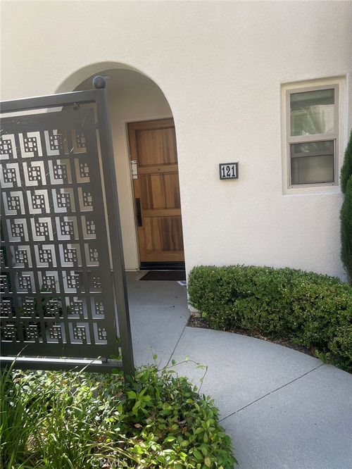121 Holly Spgs, Irvine, CA, 92618 | Card Image