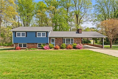 630 Thurmond Rd, Thurmond, NC, 28683-9734 | Card Image