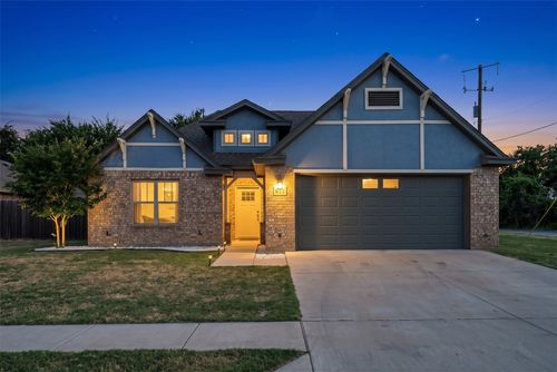 977 Sam St, Springtown, TX, 76082-2338 | Card Image