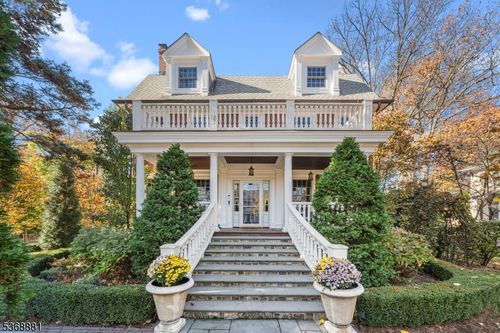 67 Tulip St, Summit, NJ, 07901-2420 | Card Image