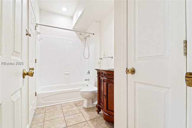 APT-3710 - 4 Indigo Run Dr, Condo with 2 bedrooms, 2 bathrooms and null parking in Hilton Head Island SC | Image 24