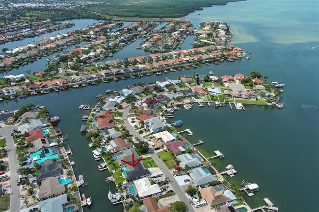 6337 Cocoa Ln, House other with 4 bedrooms, 2 bathrooms and null parking in APOLLO BEACH FL | Image 37