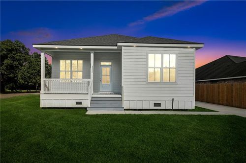 3200 Potomac St, New Orleans, LA, 70114-8034 | Card Image