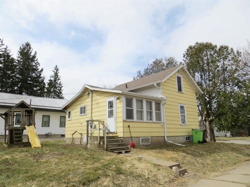 301 S Washington St, Thorp, WI, 54771-9202 | Card Image