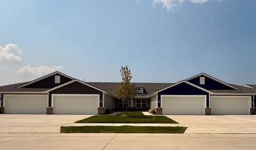 17-20930 Lyon Dr, Macomb, MI, 48042-3124 | Card Image