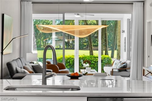 apt-102-1960 Willow Bend Cir, NAPLES, FL, 34109-0409 | Card Image