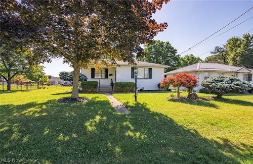 740 Mary St, Belpre, OH, 45714-1154 | Card Image
