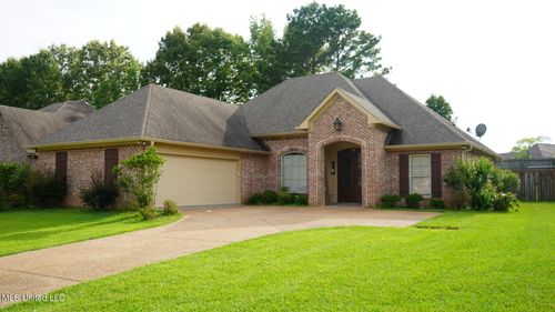 118 Oak Meadow Dr, Clinton, MS, 39056-6043 | Card Image