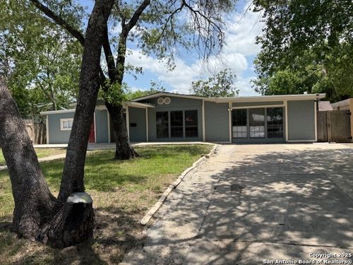 310 Brettonwood Dr, San Antonio, TX, 78218-4208 | Card Image