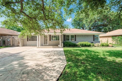 942 W 30th St, Houston, TX, 77018-8206 | Card Image