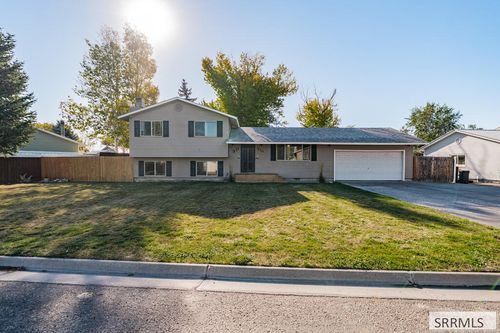 530 Bob O Link Dr, Idaho Falls, ID, 83401-3854 | Card Image