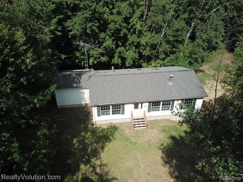 3267 E Snover Rd, Mayville, MI, 48744-9513 | Card Image