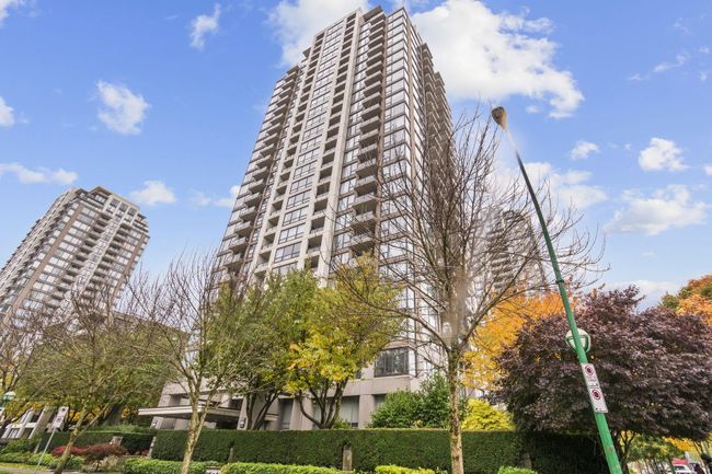 1402 - 7108 Collier Street, Condo with 2 bedrooms, 2 bathrooms and 1 parking in Burnaby BC | Image 1