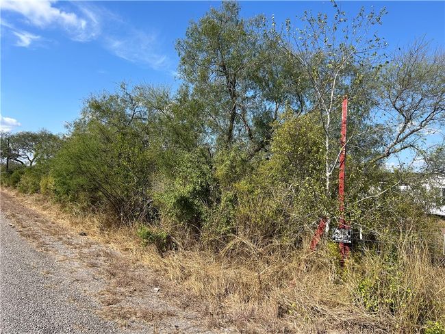 6283 County Road 523, House other with 3 bedrooms, 2 bathrooms and null parking in Skidmore TX | Image 6