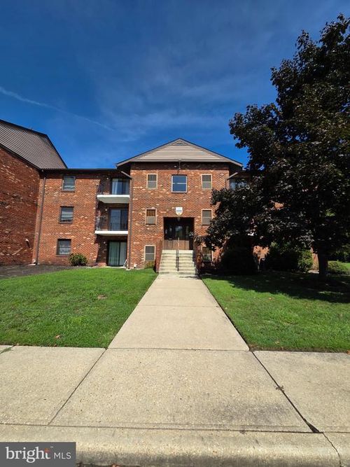 5 Chase Hall, DOVER, DE, 19904-2625 | Card Image