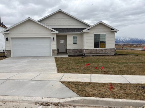 211-768 N 600 W, Tremonton, UT, 84337-4533 | Card Image