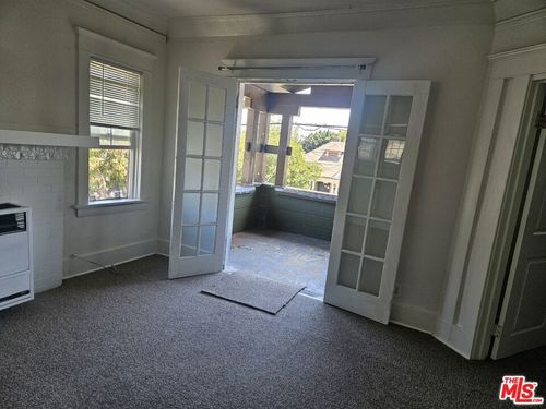 2-1665 W 12th Place, Los Angeles, CA, 90015 | Card Image