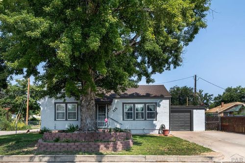 215 W Adams Ave, Pueblo, CO, 81004-1742 | Card Image