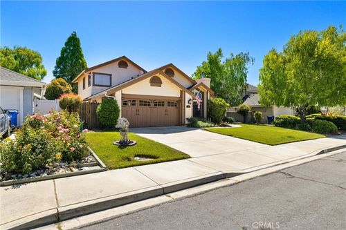 73 Mockingbird Ln, Templeton, CA, 93465-9812 | Card Image