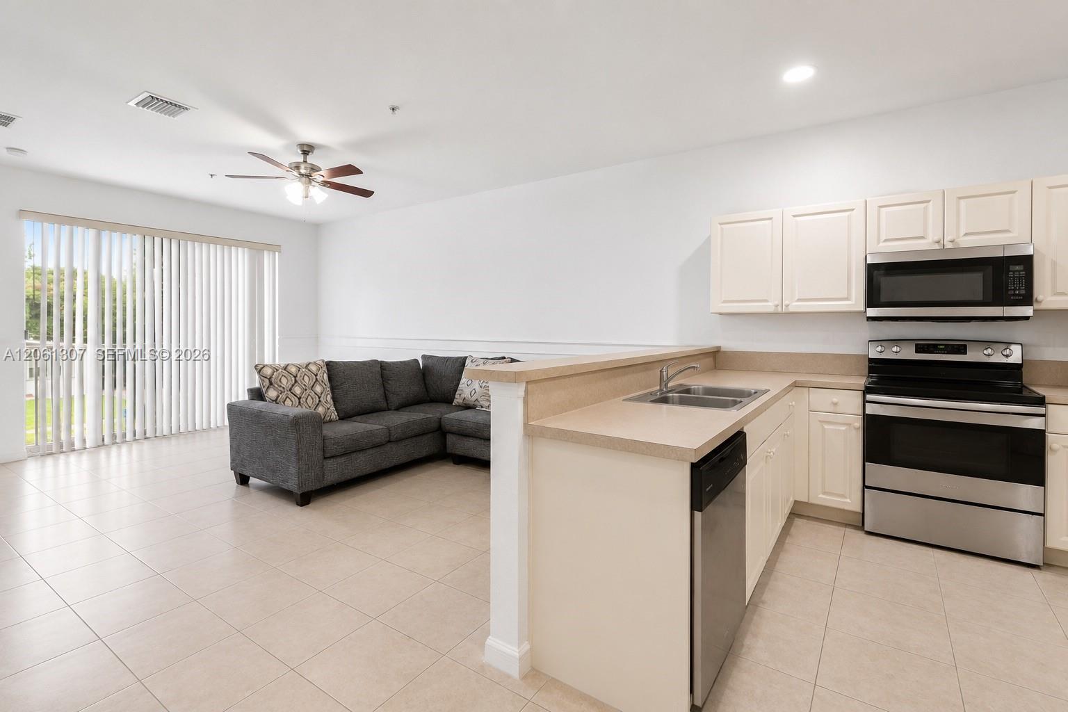 Residential in Riviera Beach 3