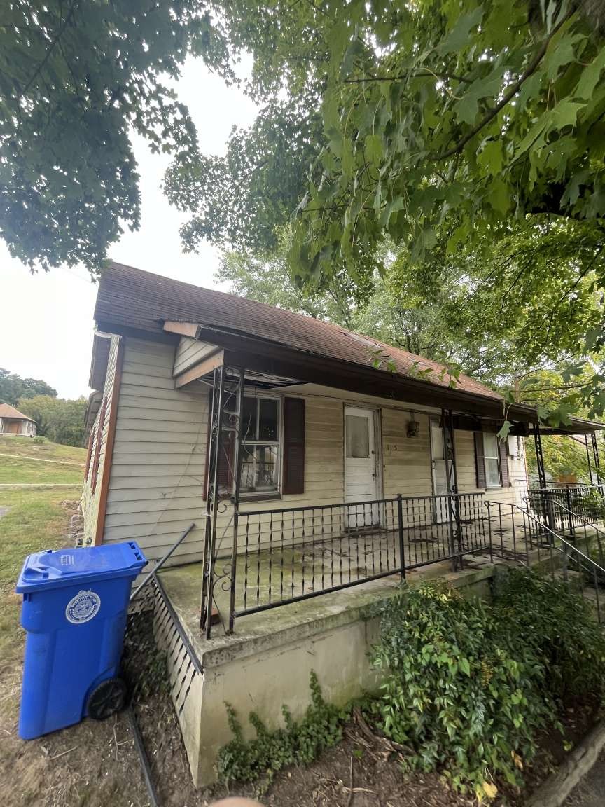 Jacksboro Ave, Rocky Top, TN 37769