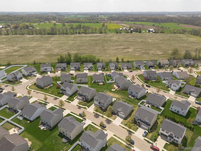 8354 Crab Apple Trl, House other with 4 bedrooms, 3 bathrooms and null parking in Dexter MI | Image 59