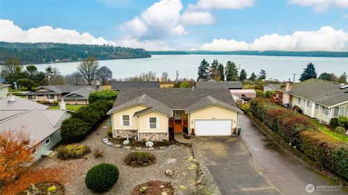 539 Birch Street, Oak Harbor, WA, 98277 | Card Image