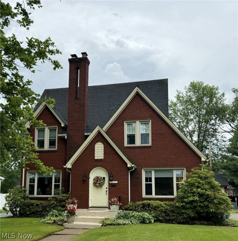Crescent Dr, Warren, OH 44483