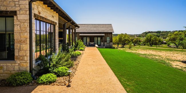 48 Wimberley Trl, House other with 5 bedrooms, 6 bathrooms and null parking in Fredericksburg TX | Image 12