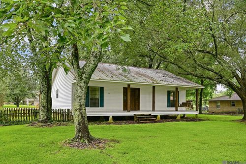 41151 Black Bayou Rd, Gonzales, LA, 70737-7063 | Card Image