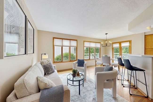4855 Coachlight Dr, Home with 3 bedrooms, 3 bathrooms and null parking in West Des Moines IA | Image 4