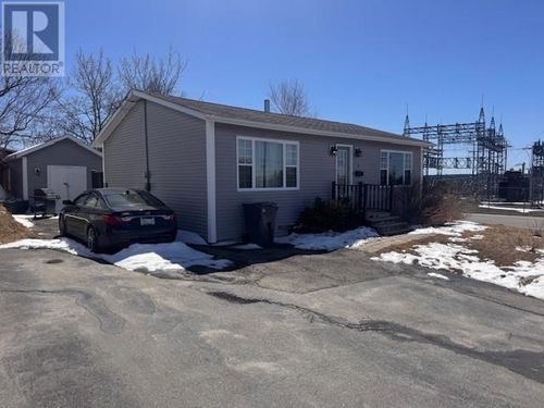 2 Heath Cres, Gander, NL, A1V1R1 | Card Image