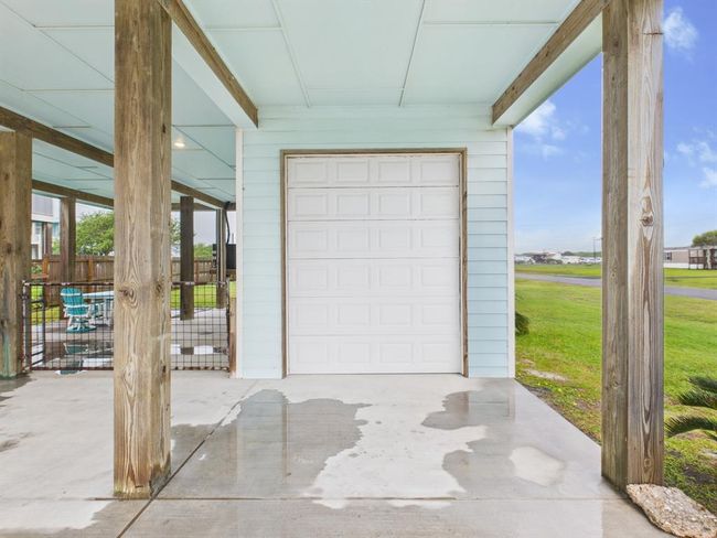 2403 S Bronte St, House other with 3 bedrooms, 2 bathrooms and 3 parking in Rockport TX | Image 43
