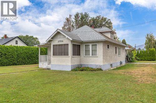 {{alt}} | Card Image