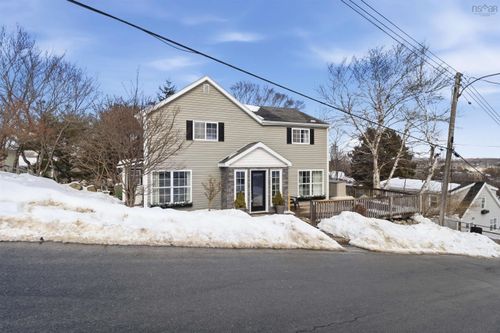 11 Maplewood Dr, Halifax, NS, B3N1C4 | Card Image