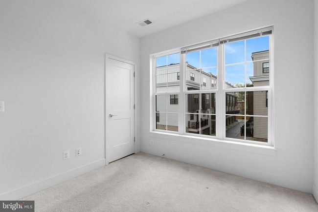 7374 Blade Dr, Townhouse with 3 bedrooms, 4 bathrooms and null parking in FALLS CHURCH VA | Image 28